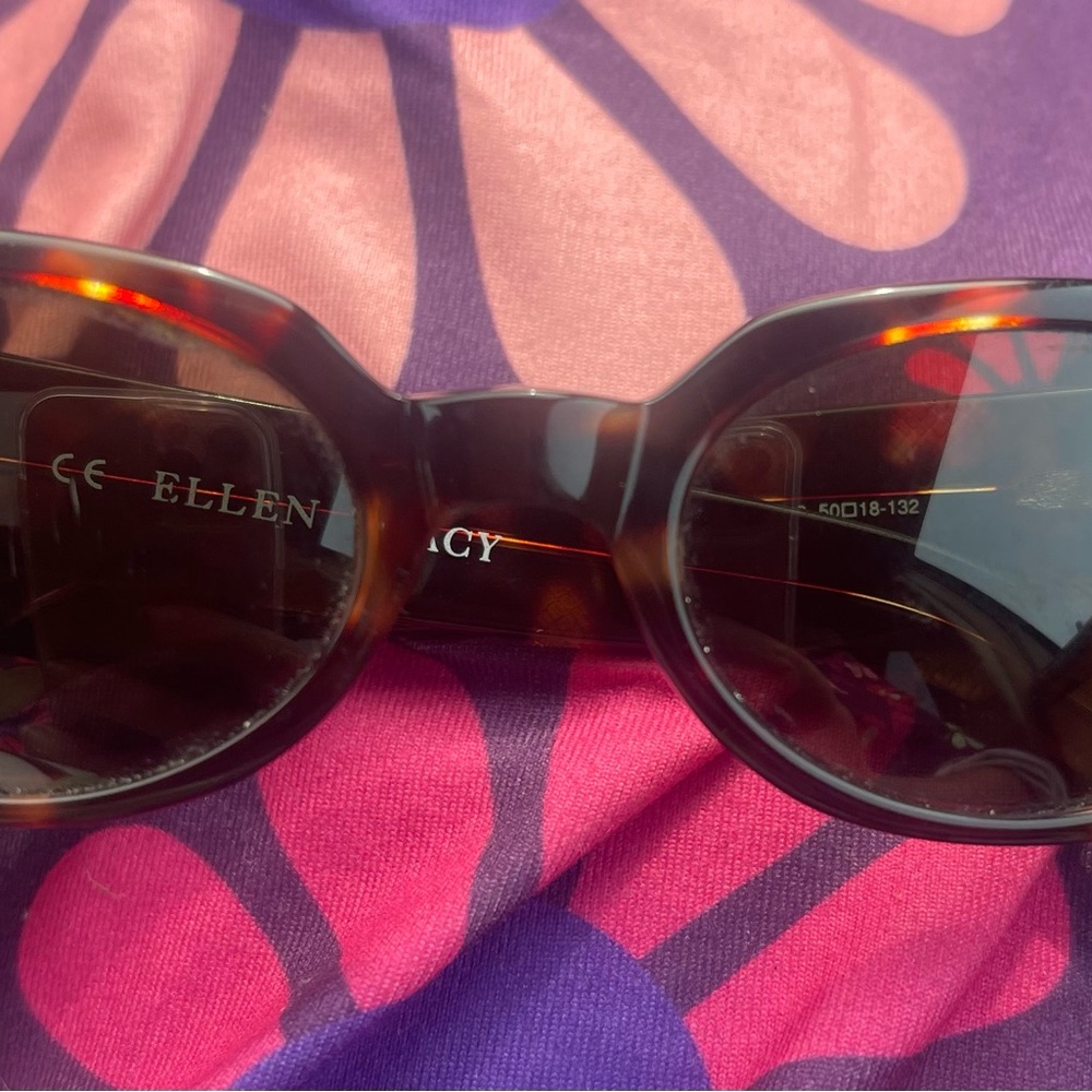 Ellen Tracy Tortoise Shell Sunglasses - image 3